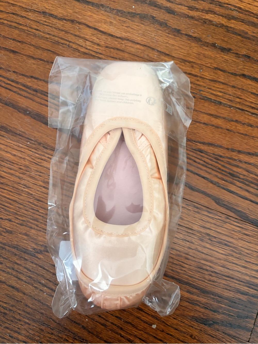 WearMoi Omega Pointe Shoes